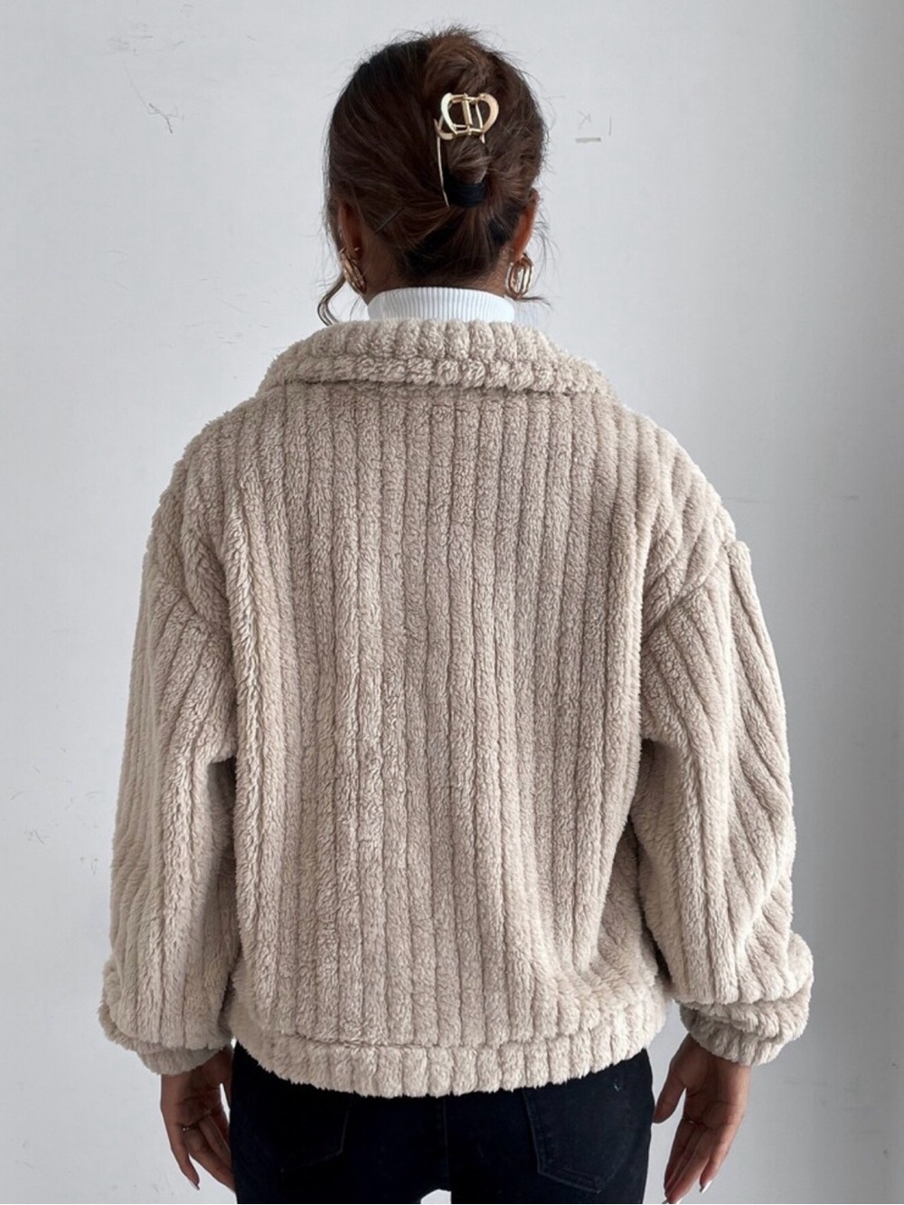 Plush Cropped Jacket - Picture 3 of 6
